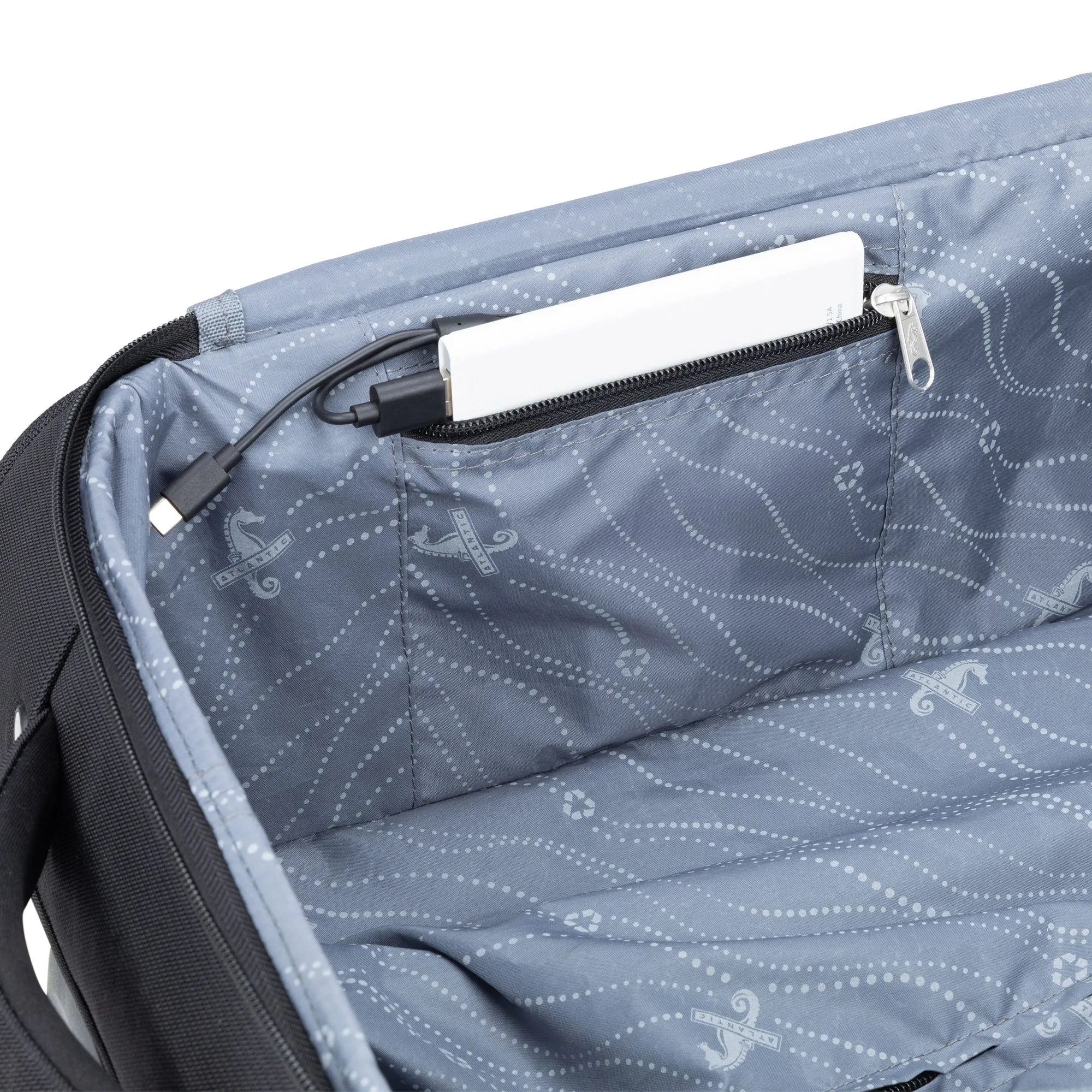 Atlantic Sailbound 19" Spinner Carry-on with Packing Cubes