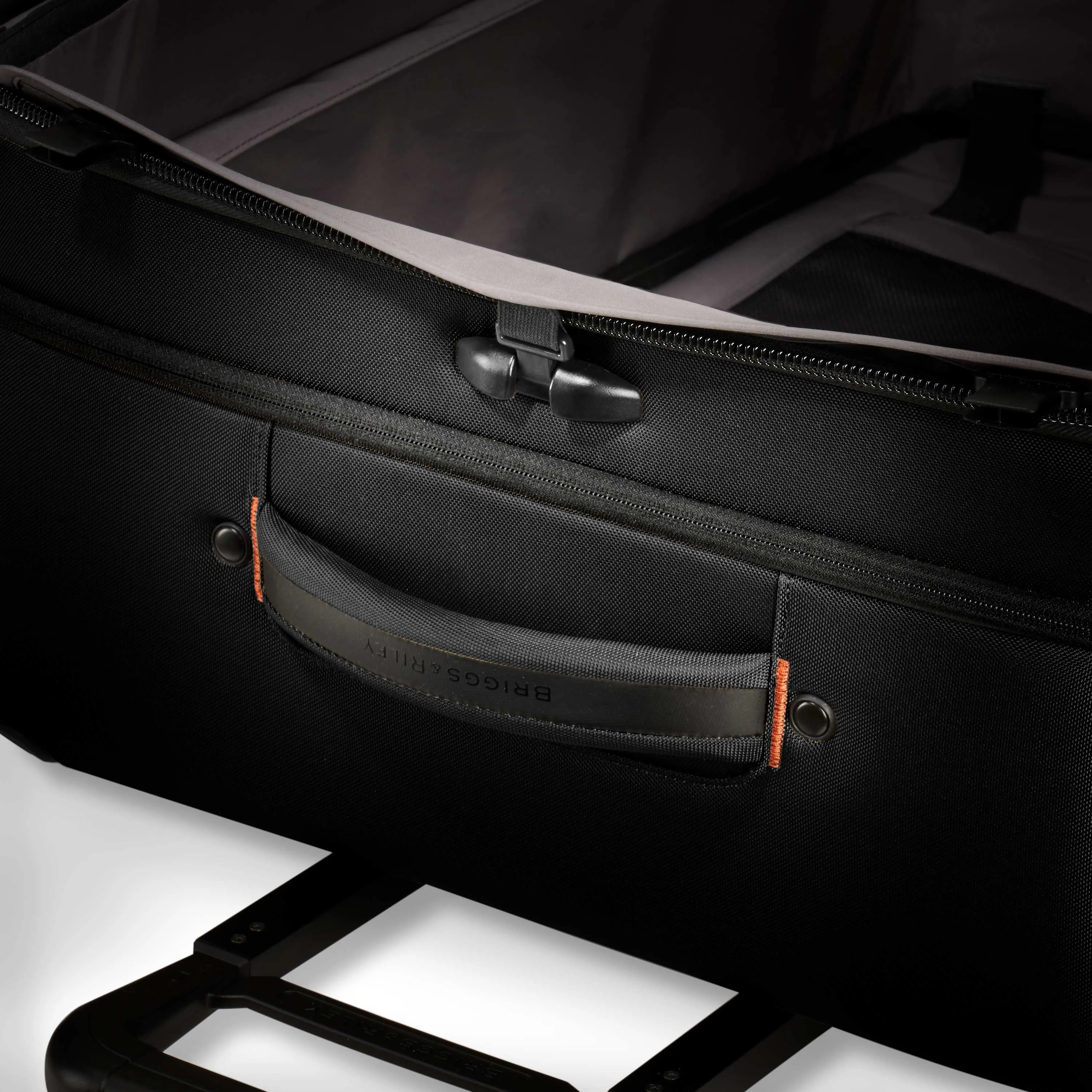 Briggs & Riley ZDX 29 Inch Large Expandable Spinner Luggage