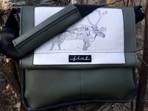Flat Bags - Crossbody Bag