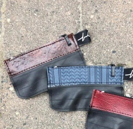 Flat Bags - Crossbody Bag