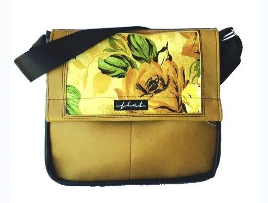 Flat Bags - Crossbody Bag