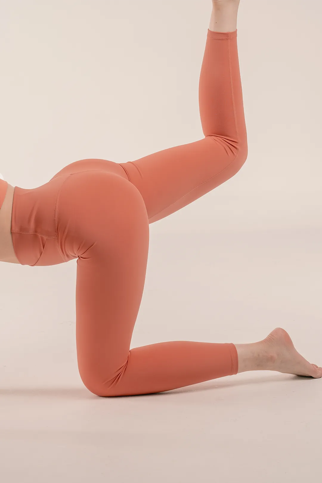V Leggings (Full) in Grapefruit